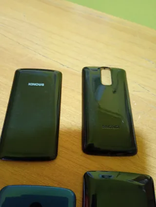 LOTTO DI 11 SCOCCHE ORIGINALI PER TELEFONI BRONDI