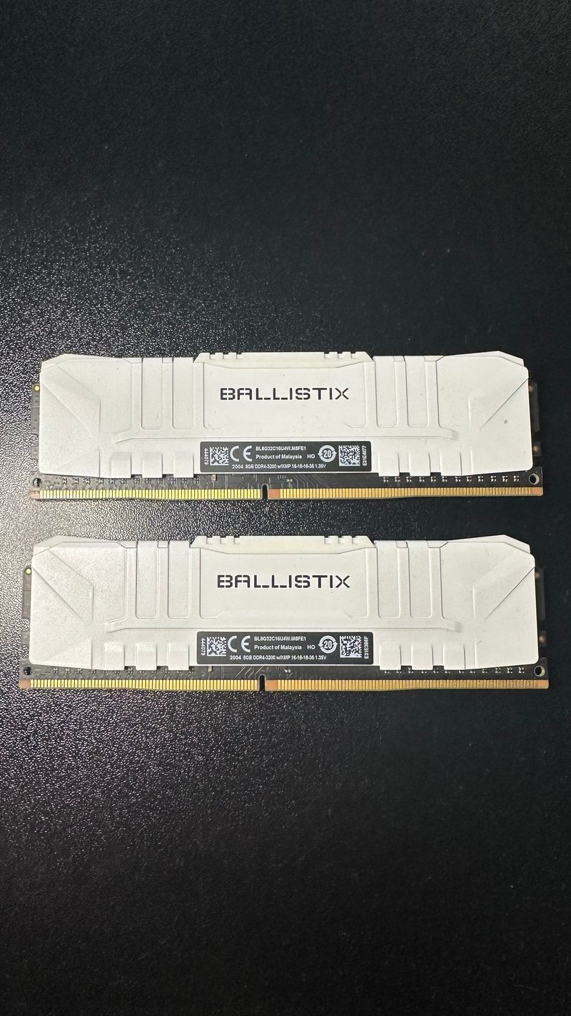 Crucial Ballistix DDR4 16GB (2x8) 3200MHz