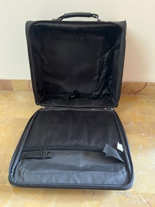 Maletín de viaje negro