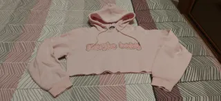 Sudadera Bershka rosa crop top