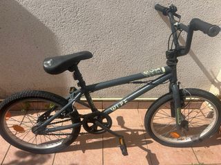 Bicicleta infantil BMX gris