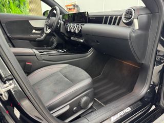 Mercedes-Benz CLA 35 AMG