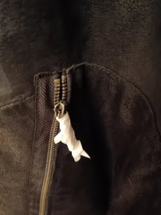 Cazadora de cuero con Cuello Peludo