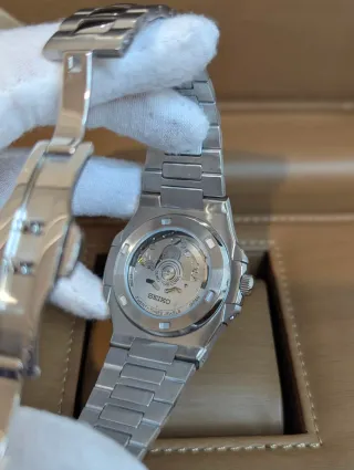 Reloj Seiko Mod Nautilus Azul Marino Gris Plateado