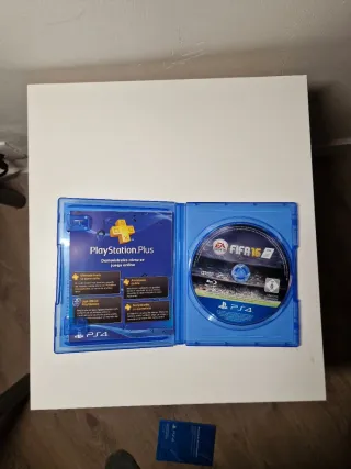 PS4 (PlayStation 4) Nera + 2 controller + FIFA + accessori