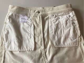 Falda Levi's de pana beige