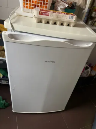 Congelador vertical blanco