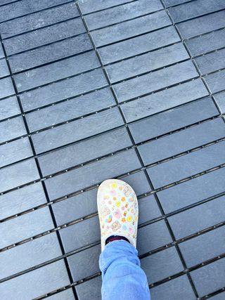 Suelo exterior / terraza gris