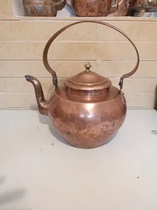 Tetera de cobre antigua del 1890