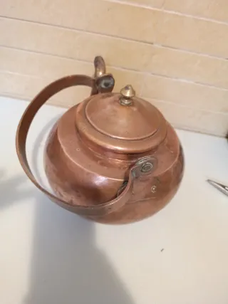 Tetera de cobre antigua del 1890