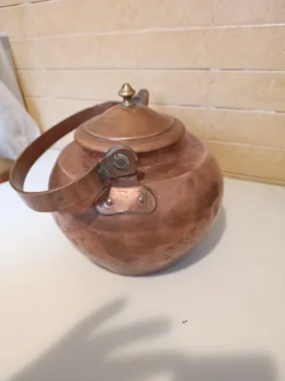 Tetera de cobre antigua del 1890