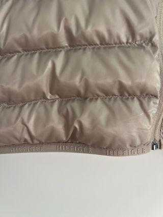 Chaqueta plumífero Tommy Hilfiger beige