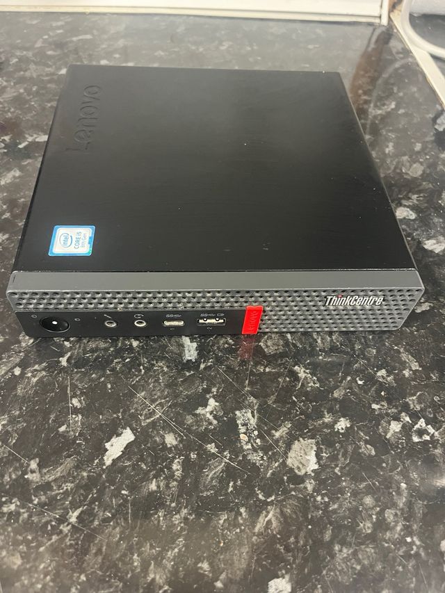 Lenovo ThinkCentre M720q i5 8400t