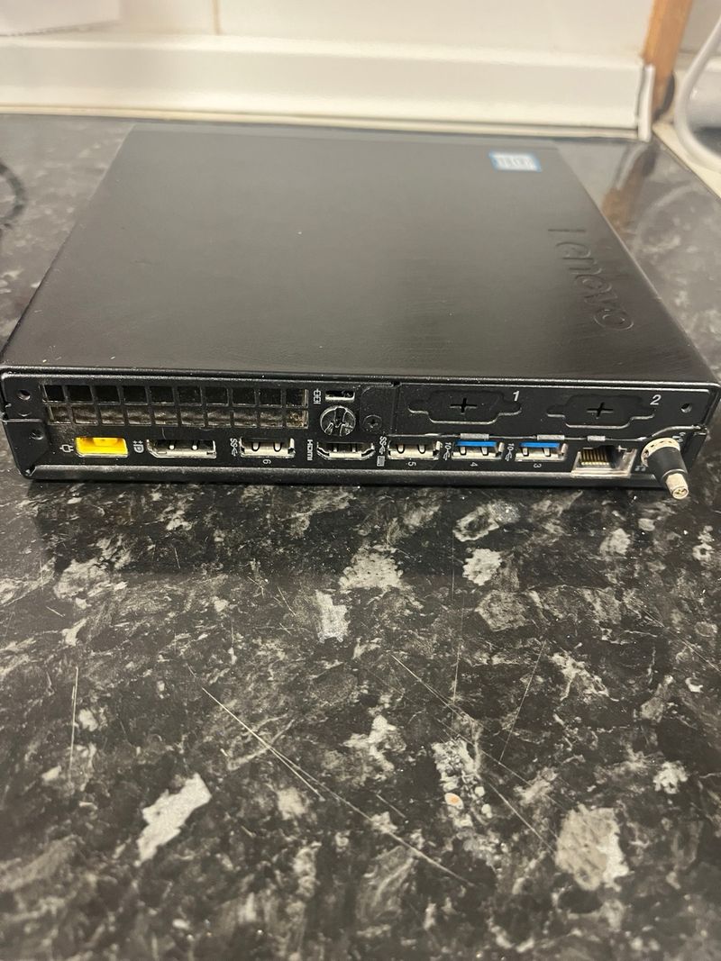 Lenovo ThinkCentre M720q i5 8400t afbeelding 2