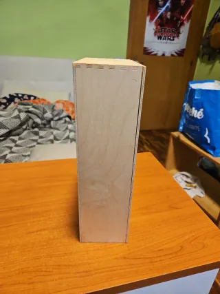 Scatola vuota per vino in legno
