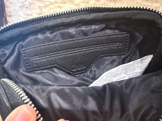Bolso Zara negro sin asa