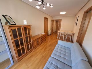 Piso en alquiler en Universidad en Ávila