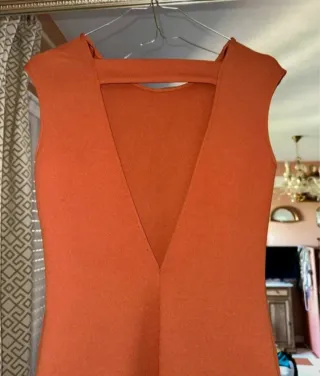 Vestido Zara espalda descubierta color teja