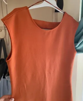 Vestido Zara espalda descubierta color teja