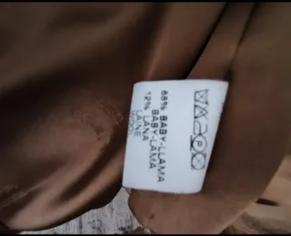 Abrigo señora   de piel de camello de mucha calide