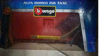 Bburago Alfa Romeo 156 Taxi 1:24 Modellino