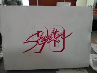 Zapatillas Jordan Negras y Blancas