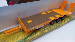 BRI43254 Britains Kane LLTM Low Loader 1/32