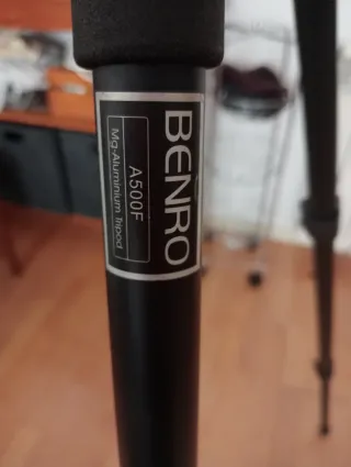 Trípode aluminio Berno a  500 F.