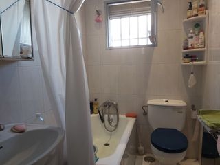 Casa con jardín en Madrid ciudad al lado del metro