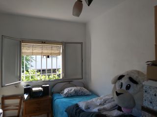 Casa con jardín en Madrid ciudad al lado del metro