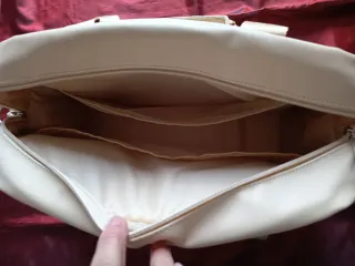 Bolso de viaje beige claro