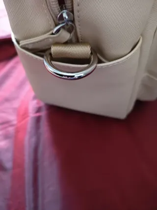 Bolso de viaje beige claro