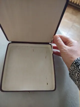 Caja Medias Cuero Marrón Vintage