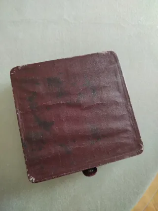 Caja Medias Cuero Marrón Vintage