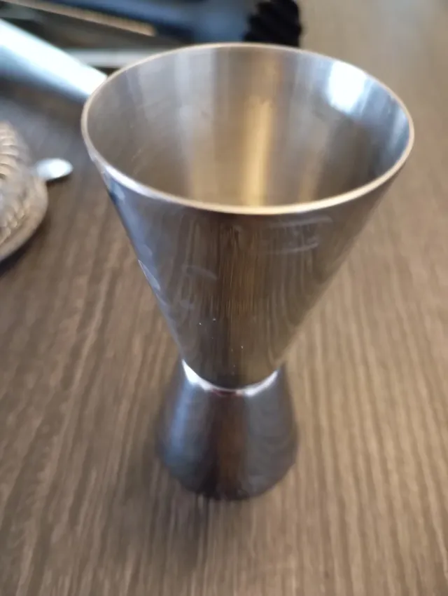 Juego Coctelería Negro y Plateado