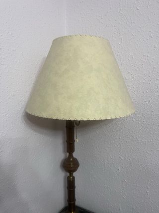 Lampada da terra vintage in legno e vetro