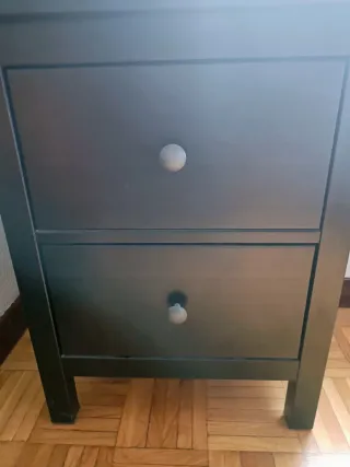 Mesita de noche IKEA HEMNES negra