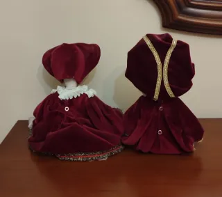 Coppia Bambole Porcellana Abito Borgogna