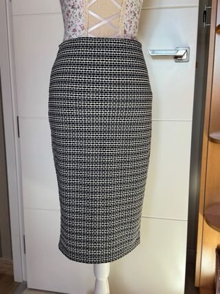 Lote económico 2 vestidos + 1 conjunto falda