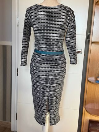 Lote económico 2 vestidos + 1 conjunto falda