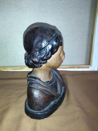 Busto de barro figura infantil