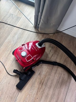 Aspiradora Rowenta 2000W + bolsas
