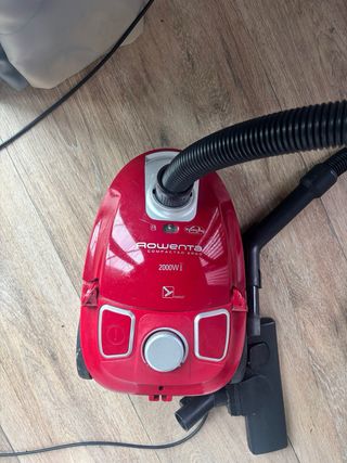 Aspiradora Rowenta 2000W + bolsas