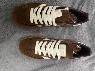 Zapatillas Adidas Spezial Marrones y Blancas