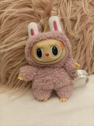 Labubu rosa peluche