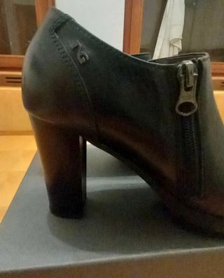 Stivaletti Nero Giardini neri