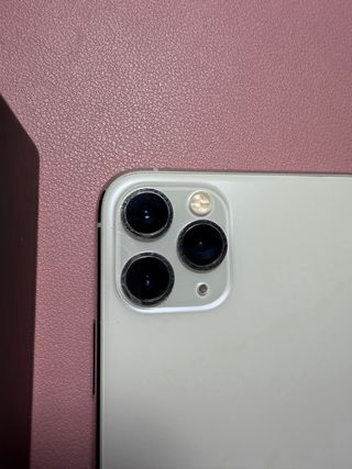 iPhone 11 Pro Max 64 GB 77 Batería