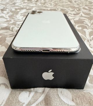 iPhone 11 Pro Max 64 GB 77 Batería