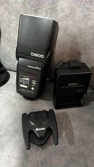 Nikon D5300 Cámara DSLR + Accesorios
