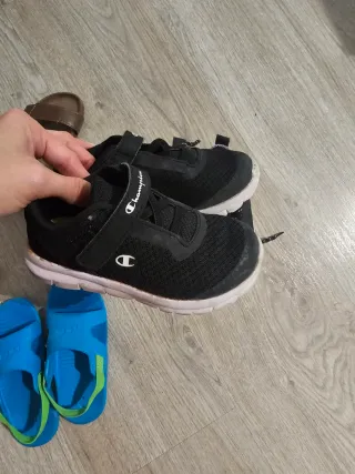 Lote Zapatos Niño talla 25